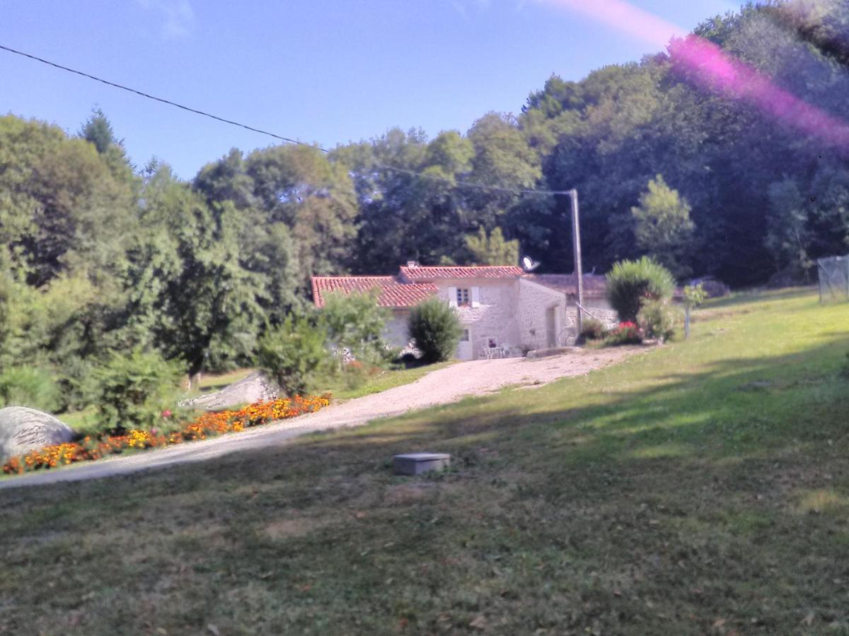 Gite Le Coumis 1370 Saint-Salvy-de-la-Balme Kültér fotó